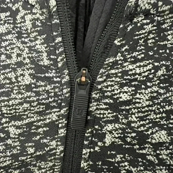 Lululemon Rest Less 1/2 Zip-Sz 6 - Picture 3 of 7